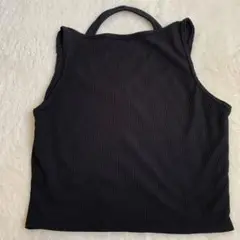 PRETTY LITTLE THING ブラックタンクトップ