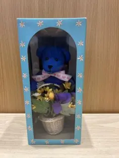 （未開封）青いクマのぬいぐるみと花のアレンジメント