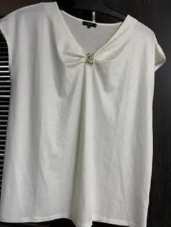 DHC ビジュー装飾 Vネック 半袖トップス L