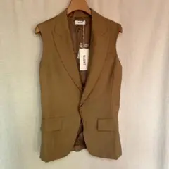 HAUNT LINEN VESTリネンジレ　ベスト オフホワイト　美品 HAUNT LINEN VESTリネンジレ ベスト オフホワイト 美品 - メルカリ