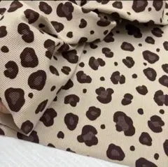 ミルクチョコレートレオパードニット生地