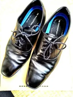ROCKPORT ブラックスクエアトゥシューズ