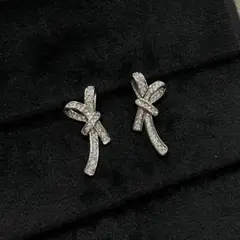 【新品】リボンピアス　モアサナイト