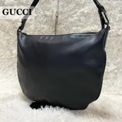 美品✨GUCCI ショルダーバッグ ホーボー 肩掛け ロゴ型押し レザー 黒色
