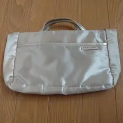 ARTISTRY ベージュ サテン ショルダーバッグ