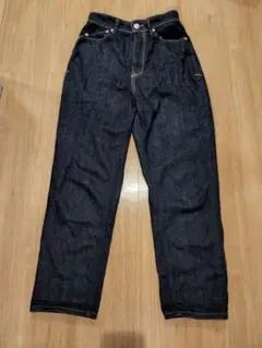 Item thumbnail for item b7d5a034-52ce-4b75-91e9-bdacc9aaabbd