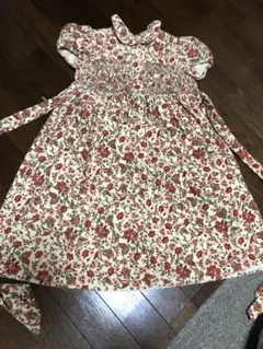 女の子用ヴィンテージスタイルのワンピース