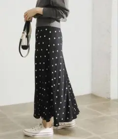 URBAN RESEARCH ドット柄マーメイドロングスカート　美品