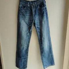 ブルーデニムジーンズ ストレートレッグ