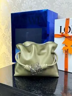 Loewe オリーブグリーン クラッチバッグ