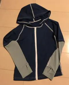 ラッシュガード