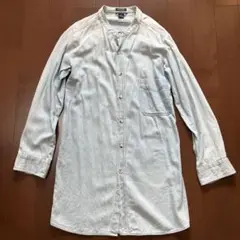 薄デニム　ノーカラーシャツ