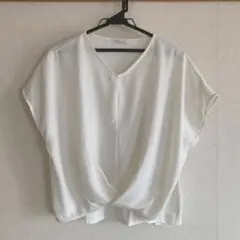 earth music & ecology ホワイトVネックTシャツ