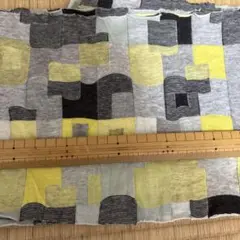 マフォンイエロー黒グレー幾何学模様 ジャージ生地 20cm x 180cm