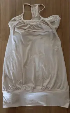 Lululemon クリーム色 ストラップ付きタンクトップ サイズ6