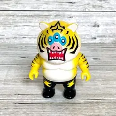 VAG30ガチャ　miniBUTIGER　ミニ ブタイガー　蓄光　ソフビ VAG30ガチャ miniBUTIGER ミニ ブタイガー 蓄光 ソフビ - メルカリ
