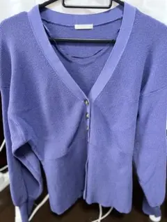 GU パープル Vネック ニット