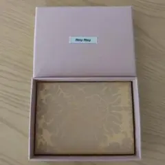 MIU MIU ピンク ケース空箱