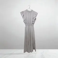 『新品』タグ付き♡フリル付きグレーのノースリーブロングワンピース半額以下