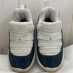 Jordan キッズシューズ ネイビー/ホワイト