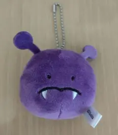 紫色のキャラクターぬいぐるみ