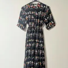 美品 reve bleu ピープル柄ティアードロングワンピース 個性的