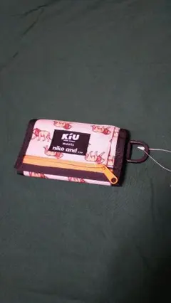 Kiu 三つ折り財布