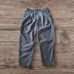 JUNRED グレー プリーツ入りパンツ M