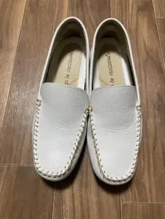 ホワイトレザー モカシン　未使用品