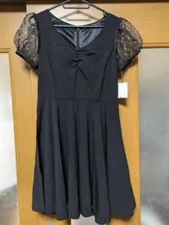 新品タグあり！セシルマクビー　ワンピース　ブラック　Мサイズ