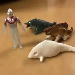 ウルトラ怪獣旧型ソフビガマクジラの改造がスカイドン？（リアルモデル） 2025年最新】ガマクジラ ソフビの人気アイテム - メルカリ