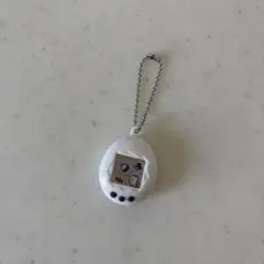 たまごっち シャカシャカチャーム くちぱっち 白 ガチャガチャ ②