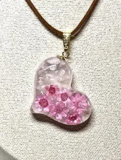 ローズクォーツ　ピンクスターフラワー　ペンダント　ハンドメイド　レジンアクセサリ