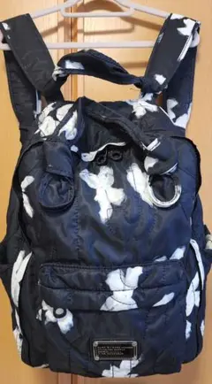美品　Marc by Marc Jacobs ナイロンフラワープリントリュック 美品 Marc by Marc Jacobs ナイロンフラワープリントリュック