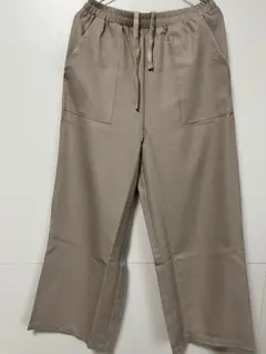 ベージュ カジュアルパンツ ゴムウエスト