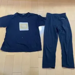 黒のTシャツとパンツセット　ルームウェア