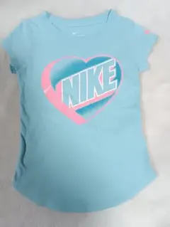 Nike ハート型ロゴ Tシャツ 水色　110 cm