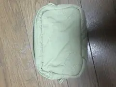 ライトグリーン キルティングポーチ