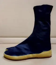 Item thumbnail for item ed201d27-c9a8-4a4d-a9b8-b5a16ceb4f8f