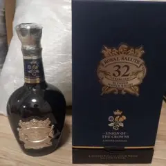 ウイスキー  SALUTE 32 Year Old 32 Year Old The Precious Jewel - Royal Salute Scotch Whisky