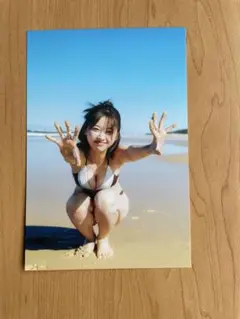 日向坂46 富田鈴花 1st写真集「鈴花サーキット」 封入ポストカード　1枚