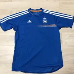 アディダス