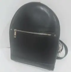 ☆極美品☆ZARA　BASIC　ブラックレザーリュック・ジッパー付き