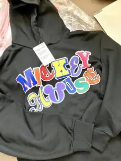 新品未使用☆ディズニー　パーカー　黒　M ミッキー　ビッグロゴ