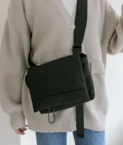 イアパピヨネ　ロクヨンクロス　ボンディングショルダーバッグ