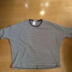 オーバーサイズ黒白ストライプTシャツ