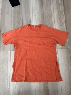 UNIQLO オレンジ Mサイズ Tシャツ サイドスリット