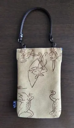 スマホ小物入れポーチ　鳥獣戯画デザイン