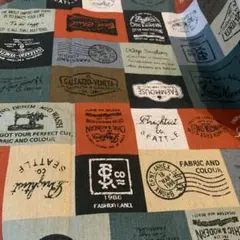 英字柄ハギレ　布　か生地　ハンドメイド