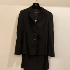 ESCADAレディーススーツ黒新品